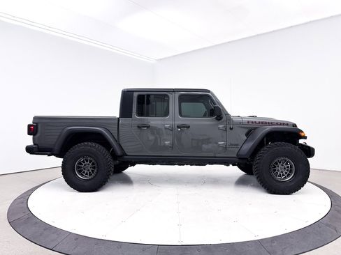 Used 2022 Jeep Gladiator Rubicon w/ Cold Weather Group image 38