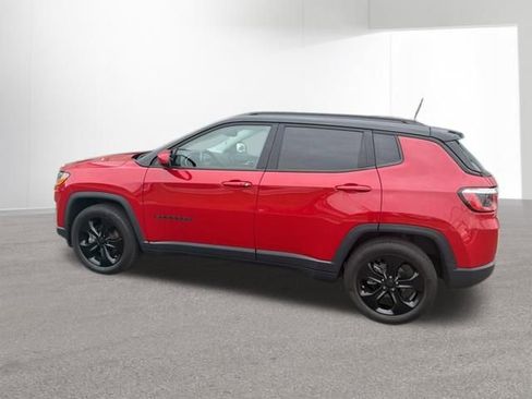 Used 2019 Jeep Compass Latitude FWD image 12