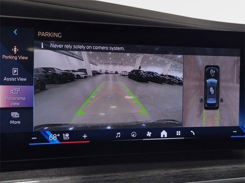 Certified 2023 BMW 760i xDrive w/ Parking Assistance Package image 23