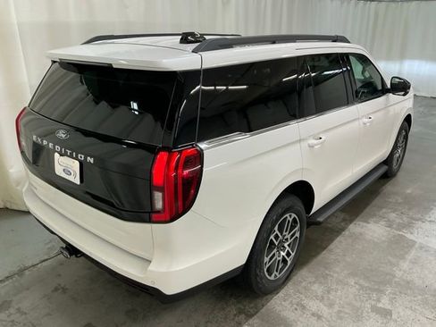 New 2026 Ford Expedition Active AWD/4WD image 3