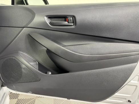 Used 2025 Toyota Corolla LE FWD image 35