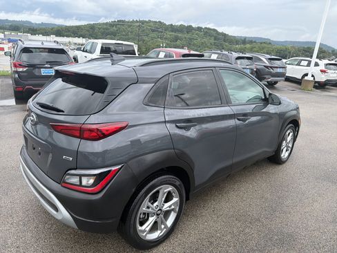 Certified 2023 Hyundai Kona SEL w/ Convenience Package AWD/4WD image 3