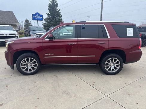 Used 2018 GMC Yukon Denali image 2