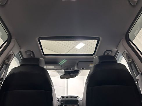Used 2018 Honda CR-V Touring image 25