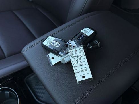 New 2026 Ford Explorer Platinum image 37