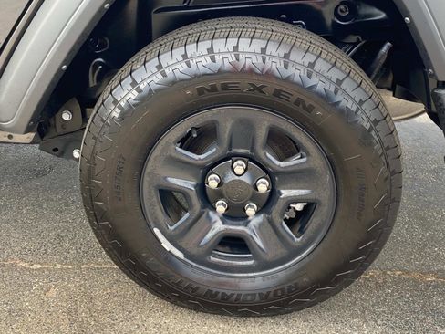 Used 2024 Jeep Wrangler Unlimited Sport AWD/4WD image 14