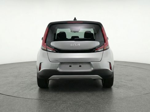 Used 2025 Kia Soul LX w/ LX Technology Package image 7
