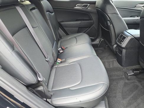 Used 2023 Kia Sportage EX FWD image 19
