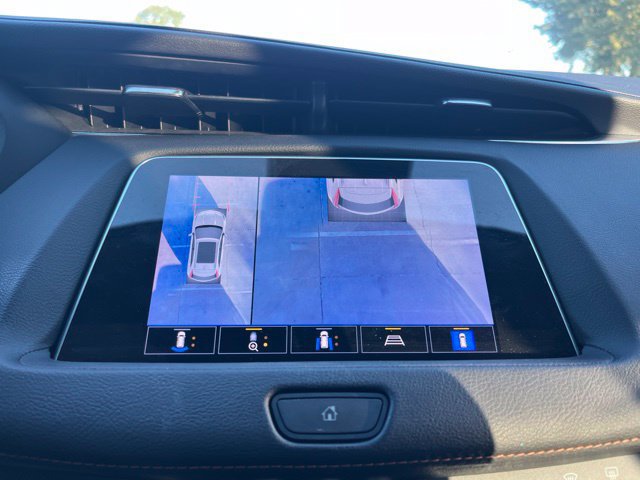 Used 2023 Cadillac XT4 Premium Luxury w/ Enhanced Visibility Package FWD image 23