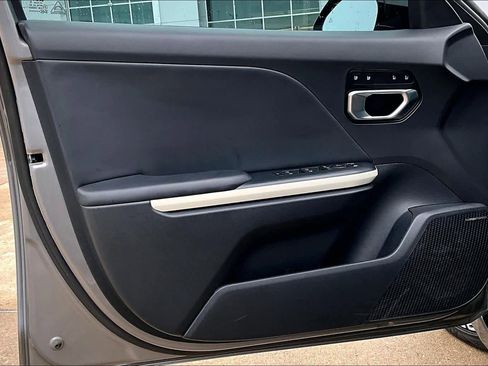 Used 2025 Kia K4 GT-Line w/ GT-Line Premium Package image 21