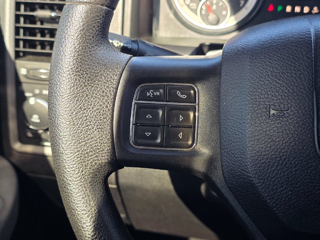 Used 2017 RAM 1500 Express RWD image 31