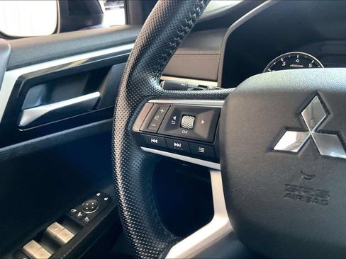 Used 2024 Mitsubishi Outlander SE FWD image 8