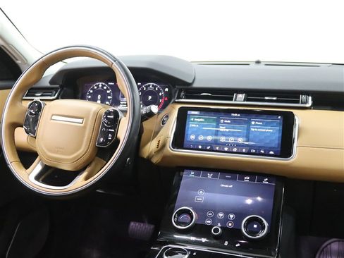 Used 2018 Land Rover Range Rover Velar R-Dynamic SE AWD/4WD image 16