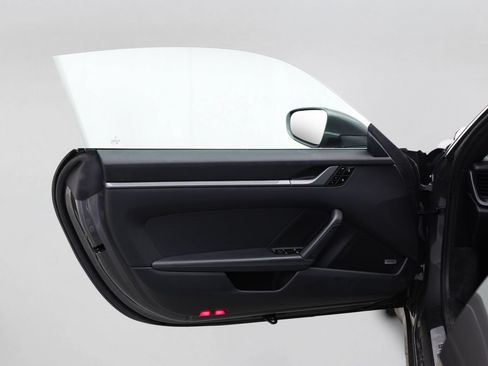 Used 2021 Porsche 911 Carrera RWD image 30