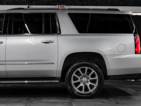 Used 2020 GMC Yukon XL Denali RWD image 17