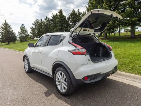 Used 2016 Nissan Juke SV w/ Technology Package FWD image 9