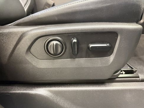 Used 2019 GMC Sierra 1500 SLT w/ SLT Premium Package image 15