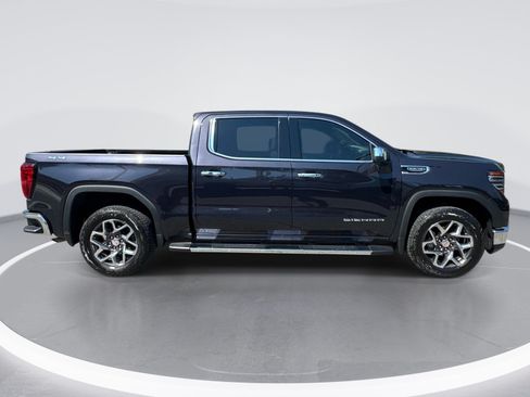 Used 2024 GMC Sierra 1500 SLT w/ SLT Premium Plus Package AWD/4WD image 9