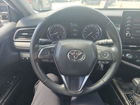 Used 2023 Toyota Camry SE image 4