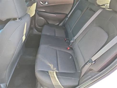 Certified 2022 Hyundai Kona SEL w/ Convenience Package image 19