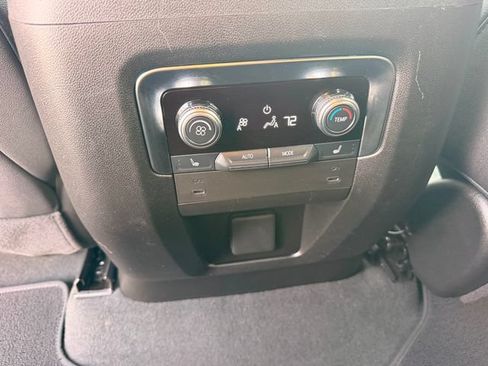 Used 2025 GMC Yukon XL AT4 w/ AT4 Premium Package AWD/4WD image 27