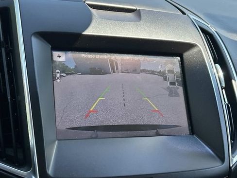 Used 2019 Ford Edge Titanium w/ Equipment Group 301A AWD/4WD image 33