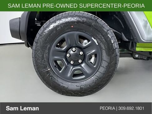 Used 2025 Jeep Wrangler Sport image 27