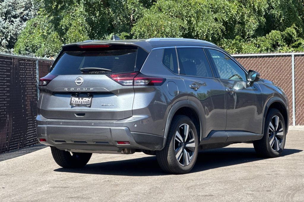 Used 2026 Nissan Rogue SL AWD/4WD image 7