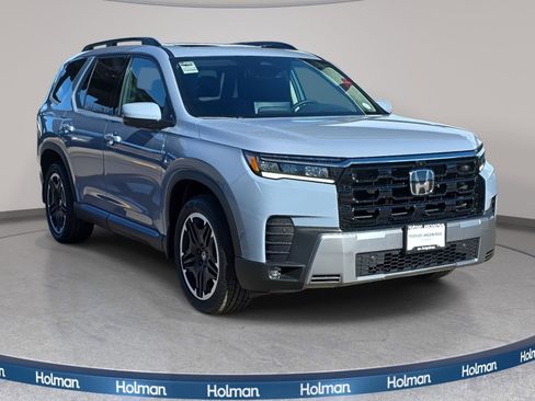 New 2026 Honda Pilot Touring image 3