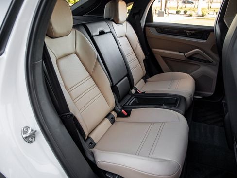 New 2026 Porsche Cayenne Coupe image 42