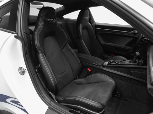 Certified 2025 Porsche 911 GT3 RS RWD image 37