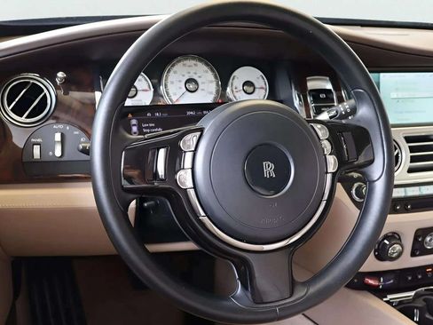 Used 2016 Rolls-Royce Wraith RWD image 8