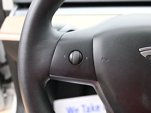 Used 2020 Tesla Model 3 Standard Range RWD image 17