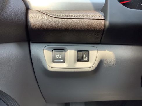 Used 2019 GMC Acadia SLT w/ LPO, Cargo Package AWD/4WD image 16