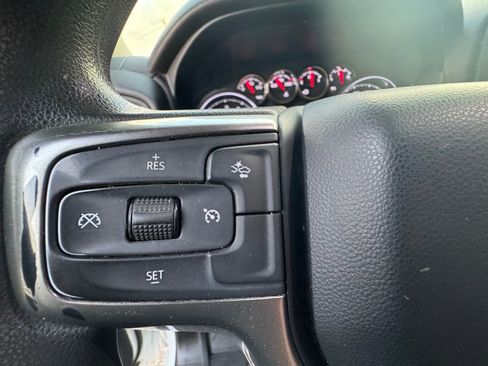 Used 2021 Chevrolet Silverado 2500 Custom w/ Custom Value Package image 8