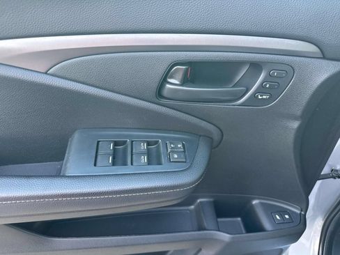 Used 2023 Honda Passport EX-L image 19