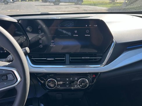 New 2025 Chevrolet Trax LT w/ LT Convenience Package image 23