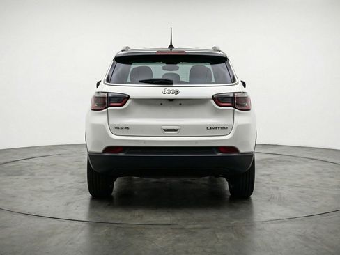 Used 2025 Jeep Compass Limited AWD/4WD image 7