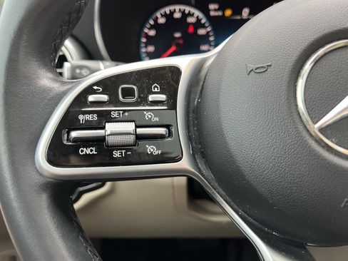 Certified 2022 Mercedes-Benz GLC 300 image 19