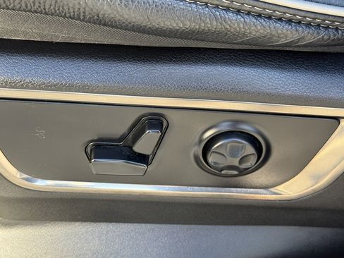 Used 2019 RAM 1500 Limited image 12