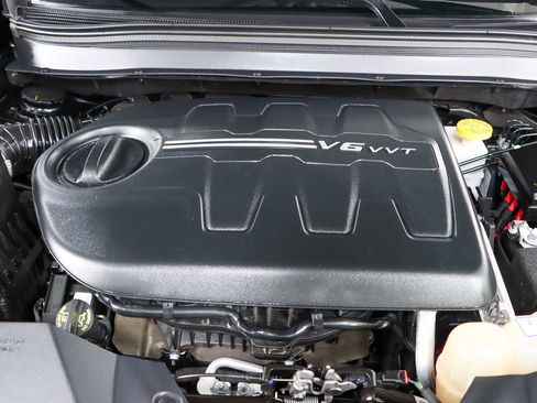 Used 2020 Jeep Cherokee Latitude Lux w/ Quick Order Package 26H Lux image 29