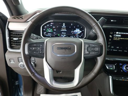 Used 2024 GMC Sierra 2500 Denali w/ Denali Reserve Package image 12