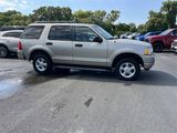 Used 2005 Ford Explorer XLT image 2