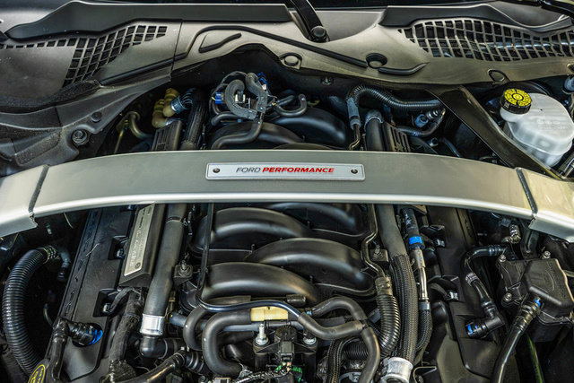Used 2018 Ford Mustang Shelby GT350 w/ Electronics Package RWD image 19