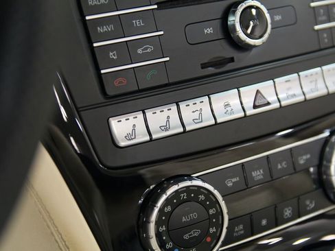 Certified 2018 Mercedes-Benz SL 550 image 21