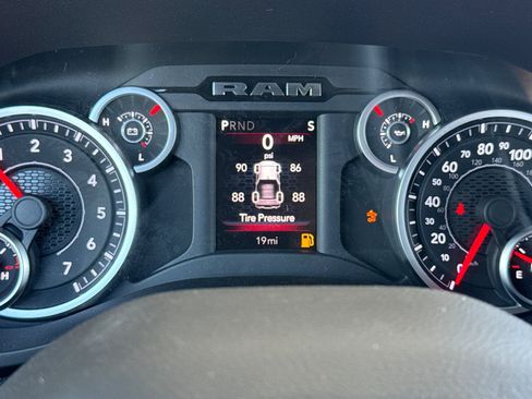 New 2026 RAM 2500 Big Horn AWD/4WD image 23