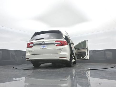 Used 2018 Honda Odyssey Touring image 43