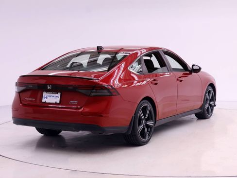 Used 2023 Honda Accord Sport image 2