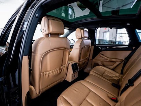 Used 2023 Porsche Macan image 51