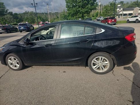 Used 2016 Chevrolet Cruze LT FWD image 9